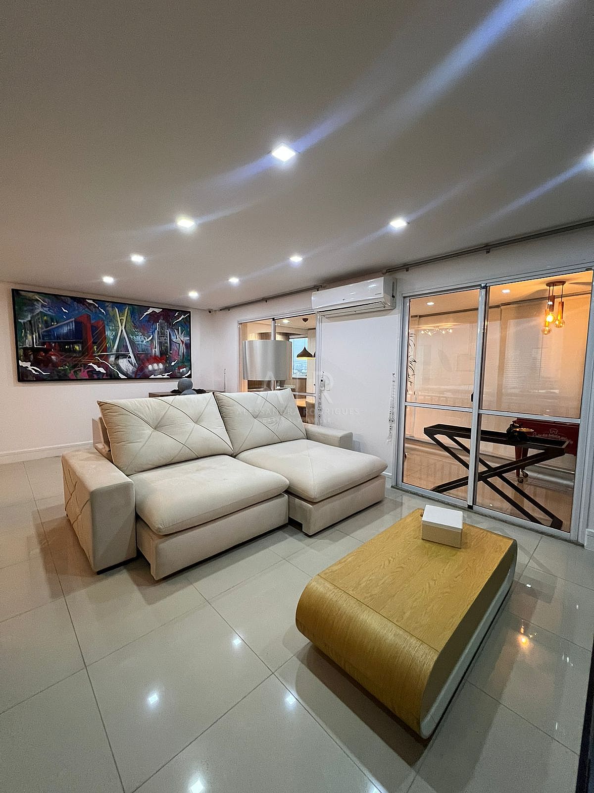 Casa de condom�nio&nbsp;Barueri &nbsp;Alphaville Centro Industrial e Empresarial/Alphaville. &nbsp;Edif�cio Mont Blanc