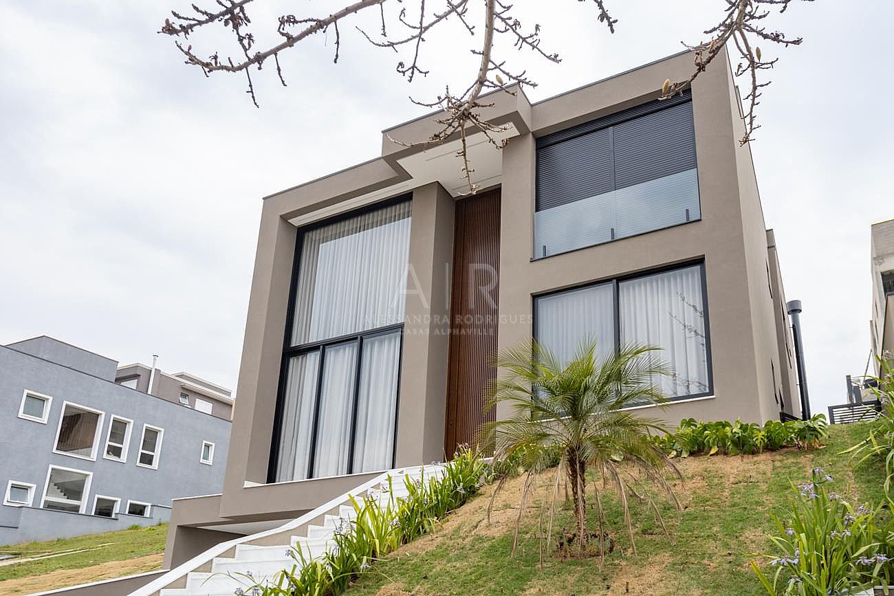 Casa Santana de Parnaba  Alphaville  Burle Marx